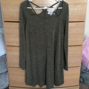 Adorable green long sleeve swing dress